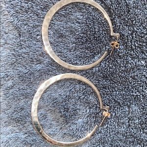 Hoop ear rings